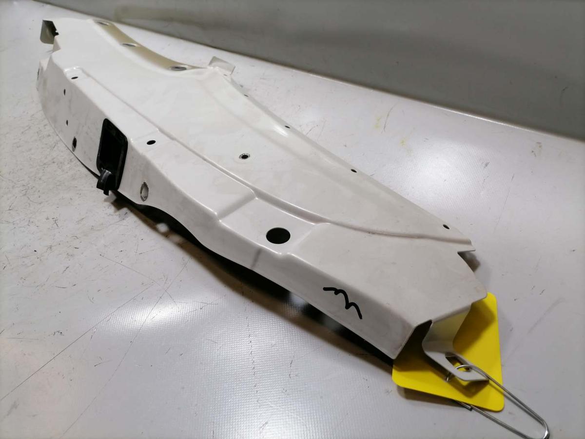 Porsche Macan original Kotfl&uuml;gel vorn links Oberteil Bj.2015